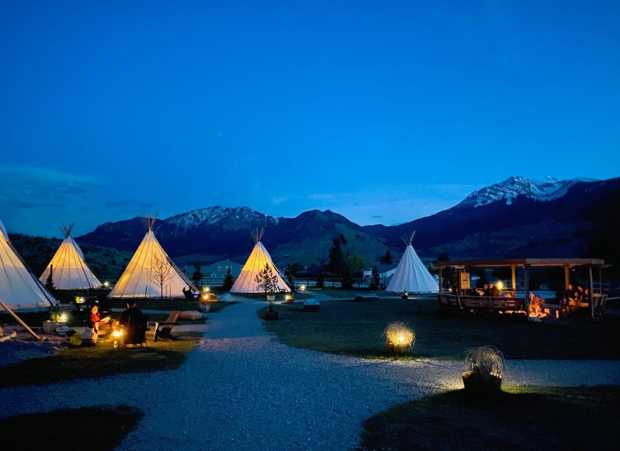 Dreamcatcher Tipi Hotel ガーディナー エクステリア 写真