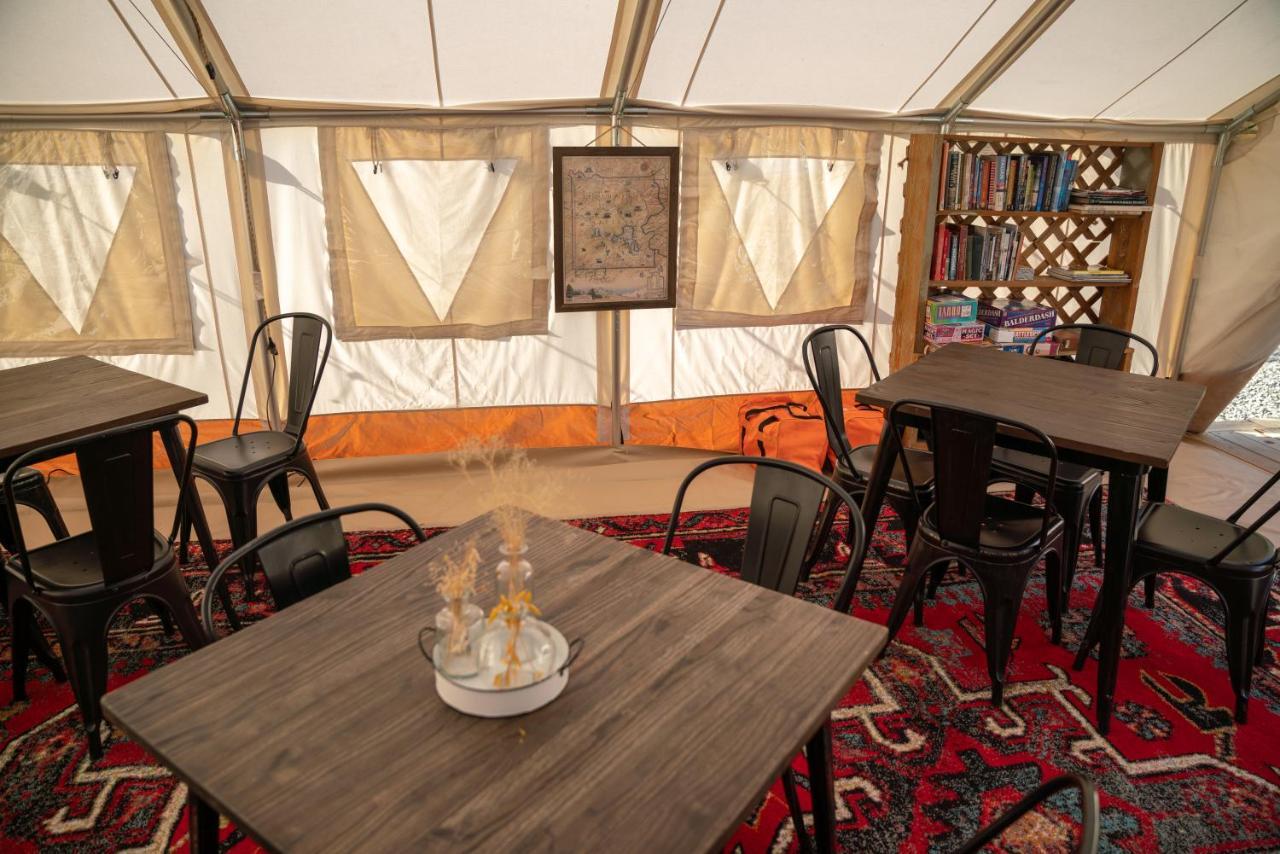 Dreamcatcher Tipi Hotel ガーディナー エクステリア 写真