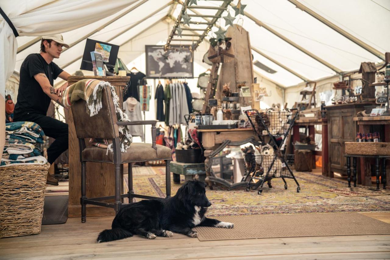 Dreamcatcher Tipi Hotel ガーディナー エクステリア 写真